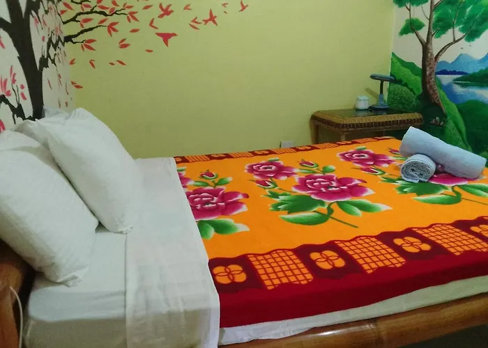 Bed & Breakfast Cronin Oslob
